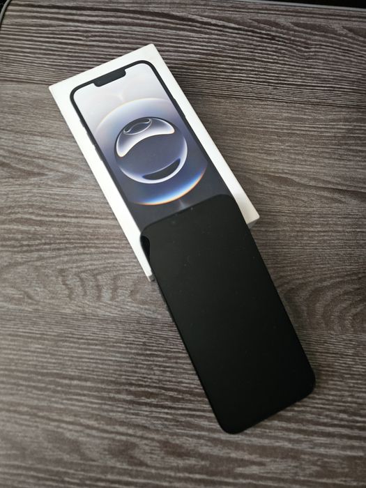 Продам iPhon 16 E