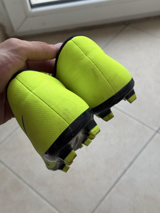 Nike Phantom Venom Academy FG Volt бутонки 42.5