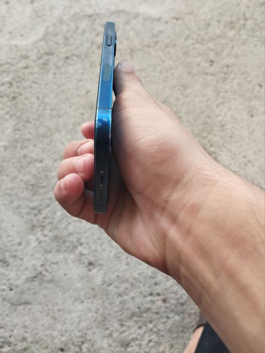 iPhone12 с гарантий