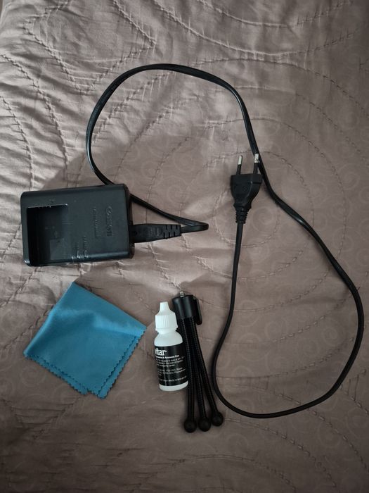 Camera  foto Canon EOS 100 D