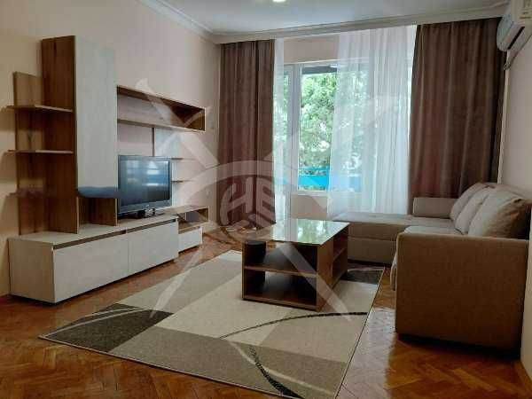 Дава се под наем Тристаен апартамент в Пловдив, Център - 96 кв.м за 500 € - Снимка #1