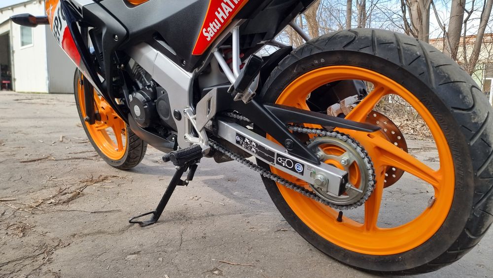 Honda CBR 125 R Repsol replica HRCnu aprila