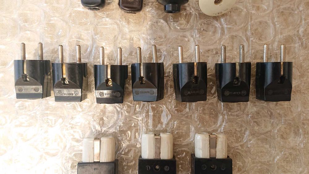 Нови старо производство щекери и щепсели  .Използвани щепсели.