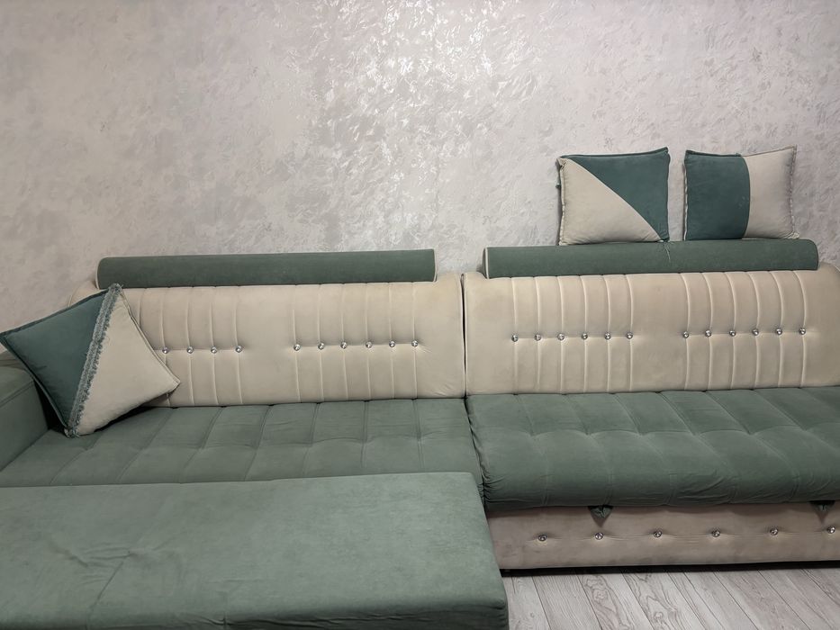 Мягкий диван на 4 метра