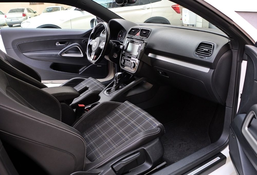 VW Scirocco Edition | 2011 | 2.0 TDI 170CP | DSG | Panoramic (nu GOLF)