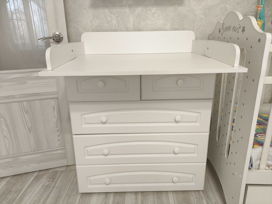 Продам детский комод с пеленальный столиком