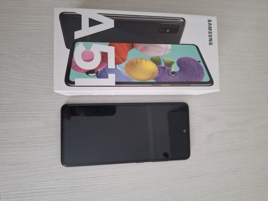 Самсунг А51 продам