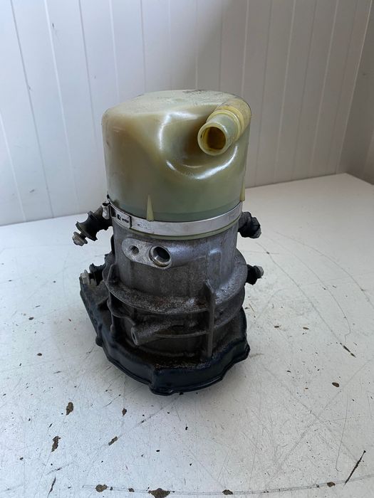 Pompa servodirectie VOLVO XC60 V60 S80 XC70 V70 S60 31329145 36050681