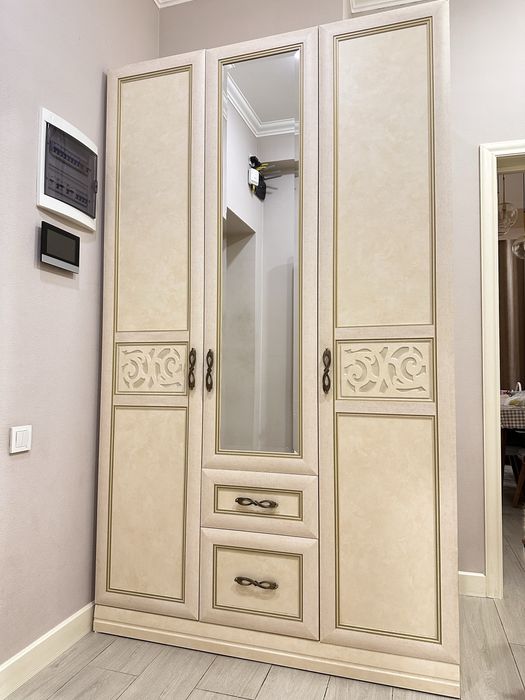 ШКАФ “АЛЕКСАНДРИЯ”, Любимый Дом — отличное состояние!