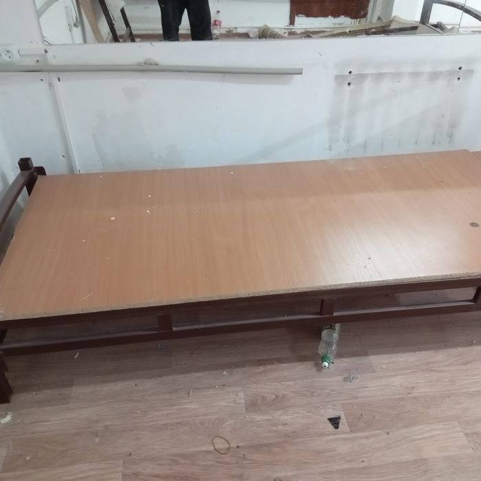 Кровати железные 5шт