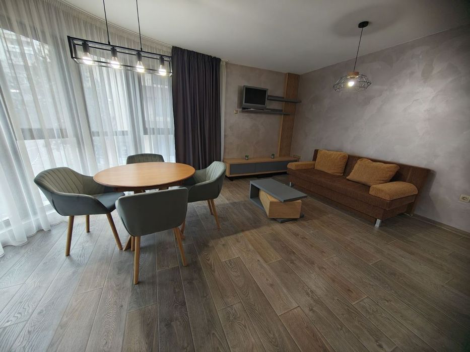 Дава се под наем Тристаен апартамент в Варна, Левски - 91 кв.м за 747.66 € - Снимка #1