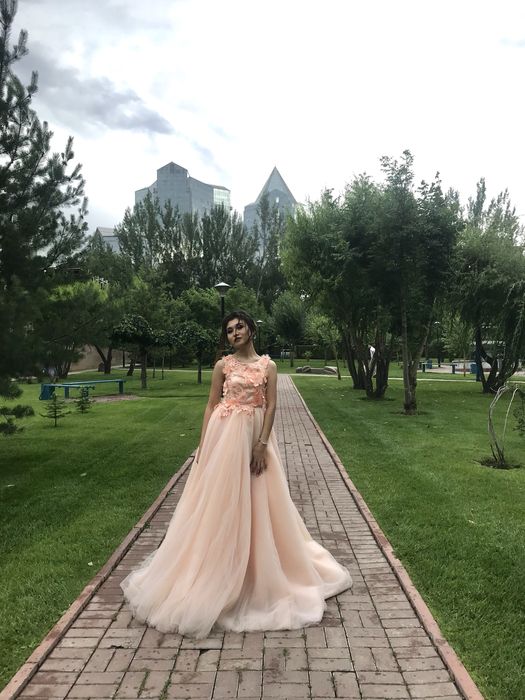 Вечернее платье