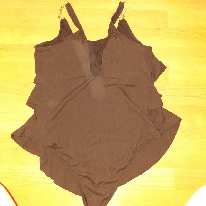 Дамски цял бански