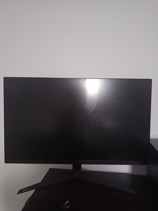 Monitor LG Ultragear 27'' 180 Hz Display Spart