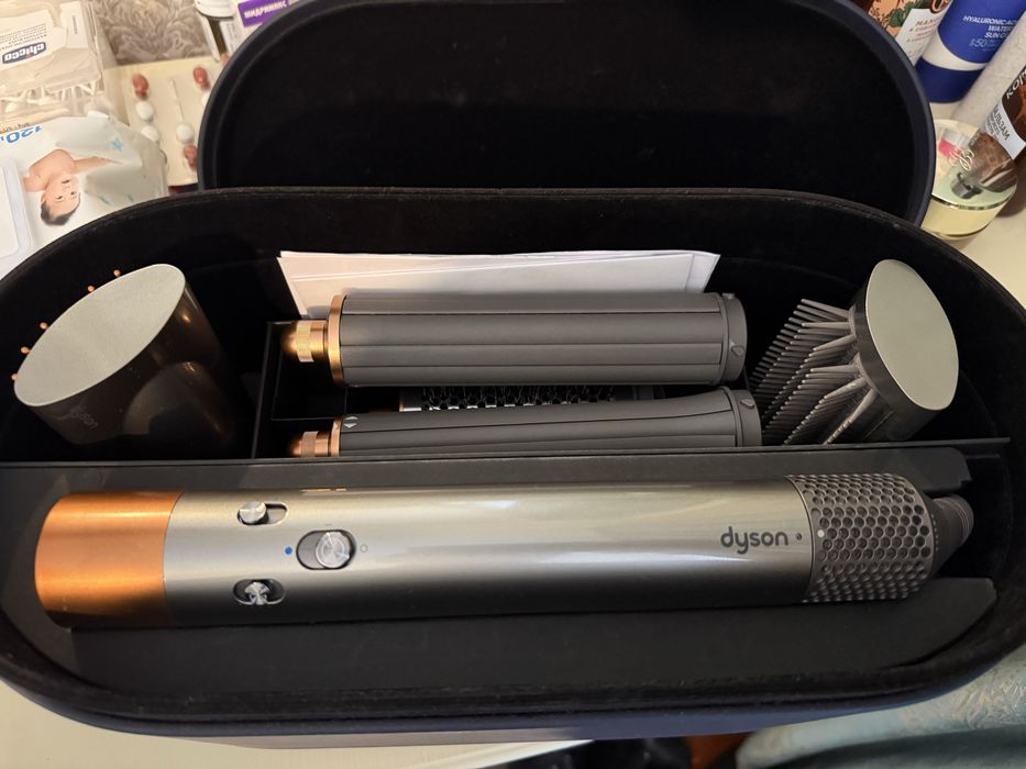 Продается Dyson.