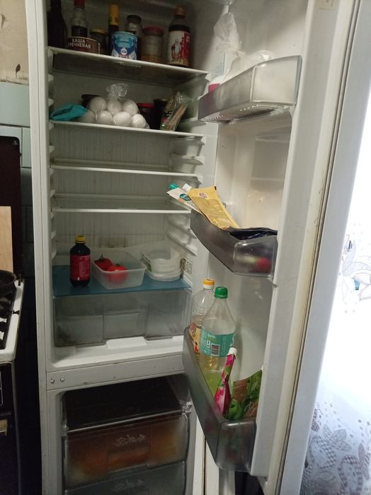 Отдам даром холодильник