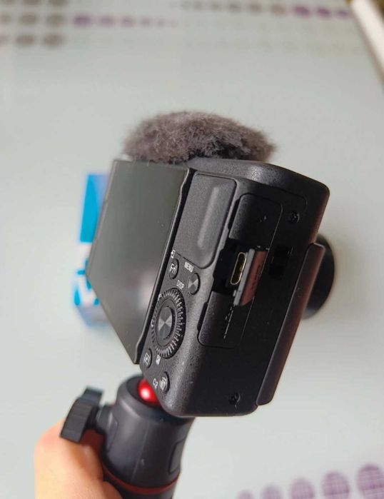 Vand Cameră Video Sony ZV-1 (Vlog Camera)