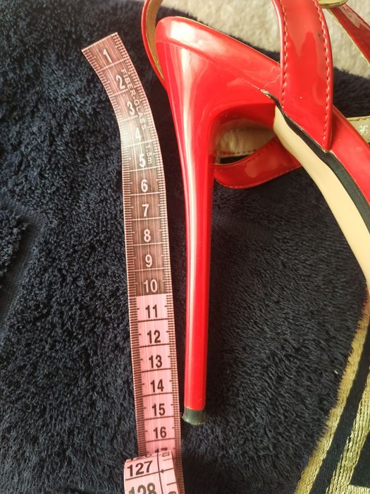 Босоножки фирмы Juliana lux, 36 размер