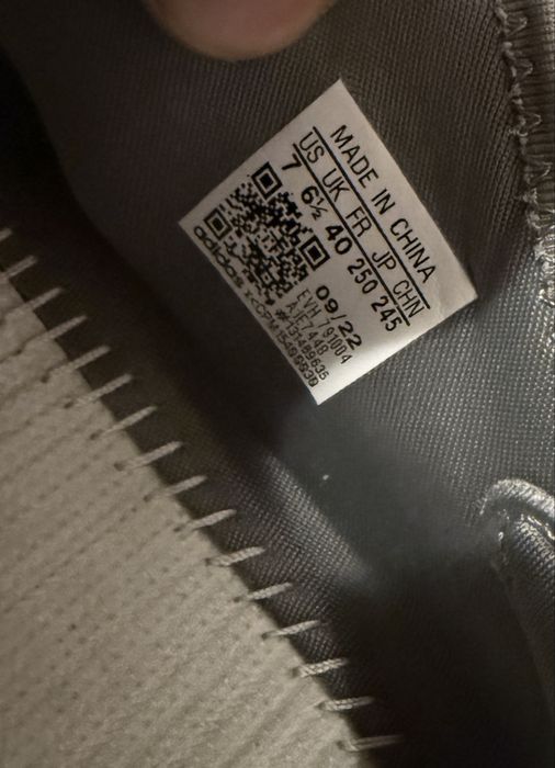 Adidasi Adifom Q gri