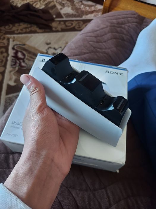 Продам док станцию на Пс 5