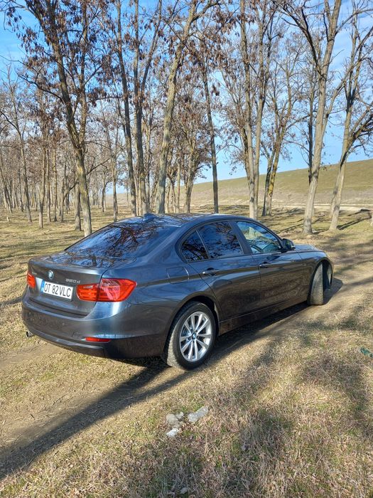 BMW F30 320d x-drive 184 CP-2013-Navi Pro,dotări premium