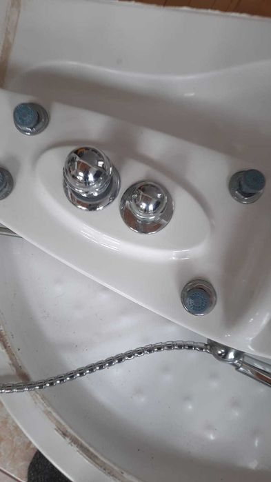 Set duș cu hidromasaj – montaj pe perete, stare bună