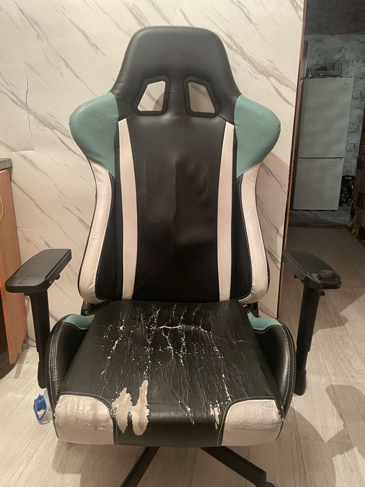 продаю игровое кресло,  торг
