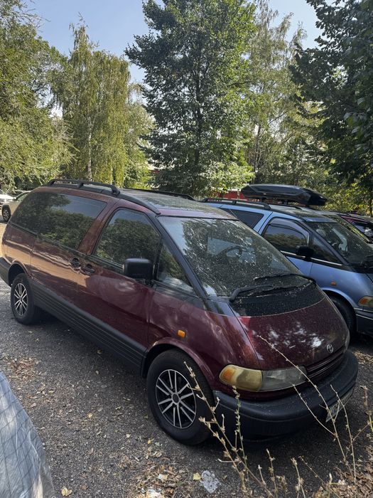 Авто в аренду Toyota Previa