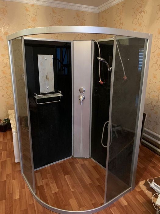 душевая кабина Унитаз Раквина