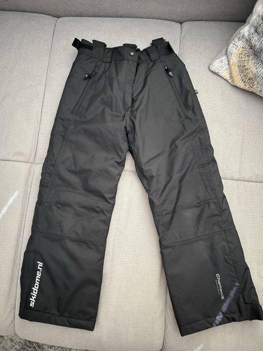 Детско яке и ски гащеризони