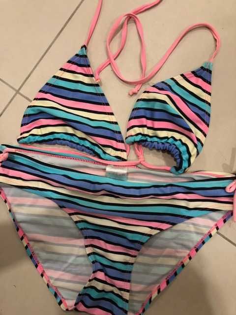 Costum baie, pt. 13-14 ani, purtat de 3 ori