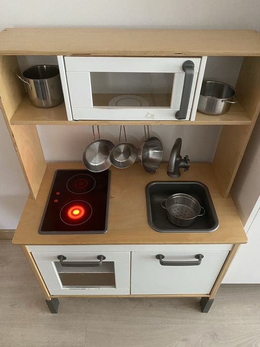 Bucatarie cu vase copii ikea