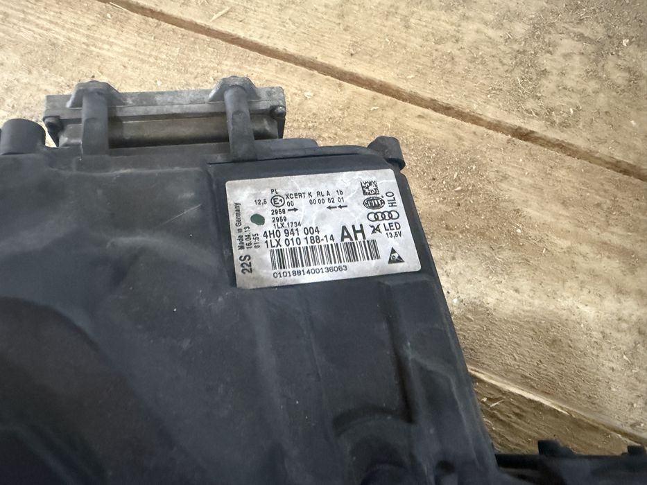 Фарове full led за Audi A8 D4 4h, Ауди  Фаровете са напълно оборудвани и се продават комплект.