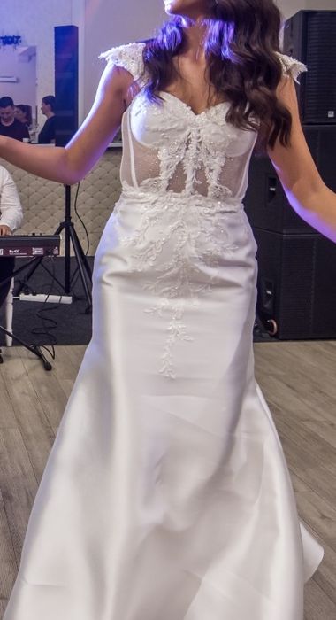 Rochie de mireasă la comandă, tip sirenă