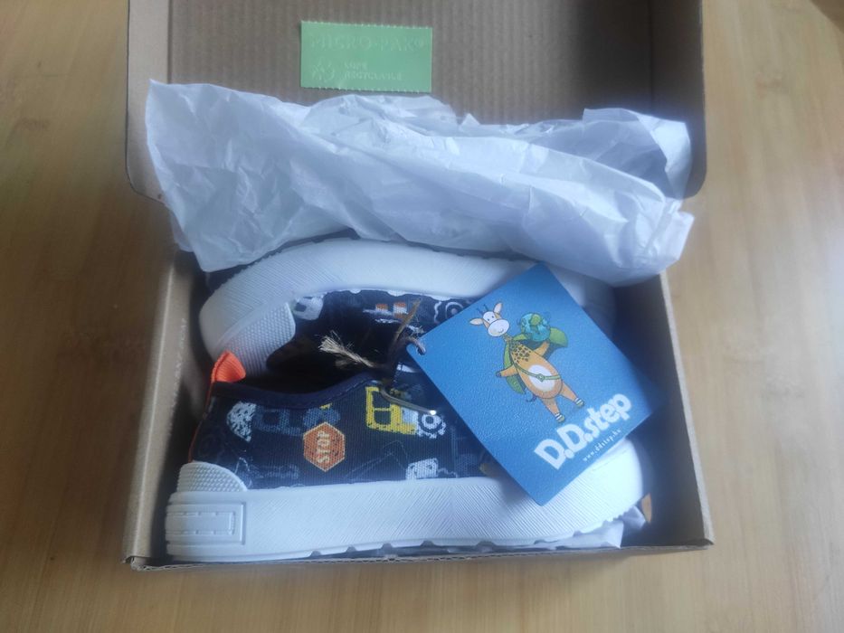 Детски обувки DDstep,нови,номер 25