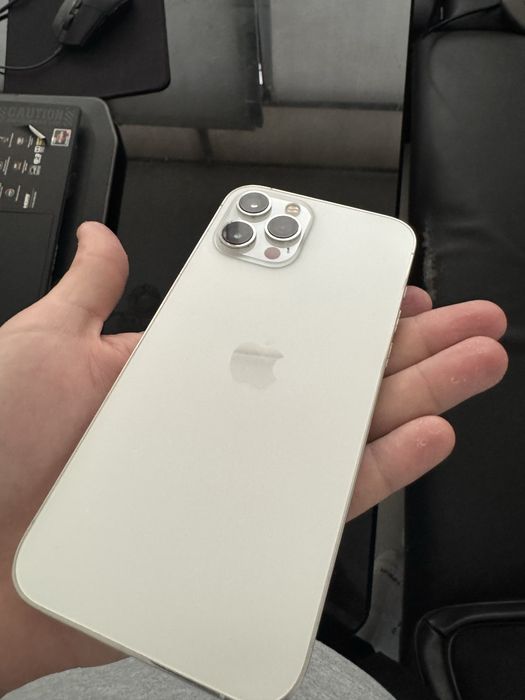 IPhone 12 pro max и IPhone 13