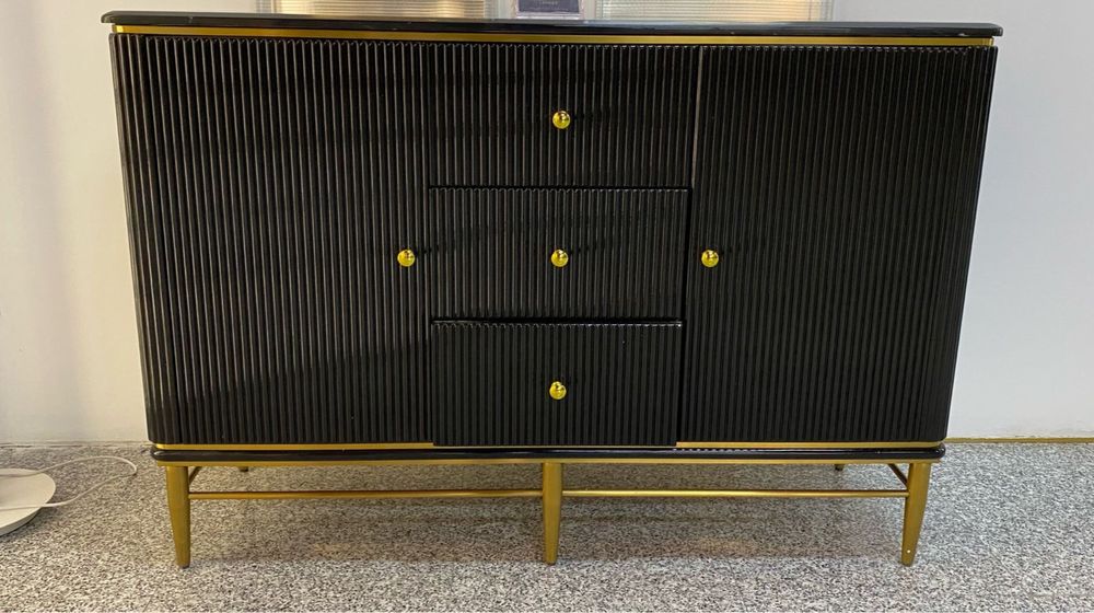 Продам комод, тумба под Тв