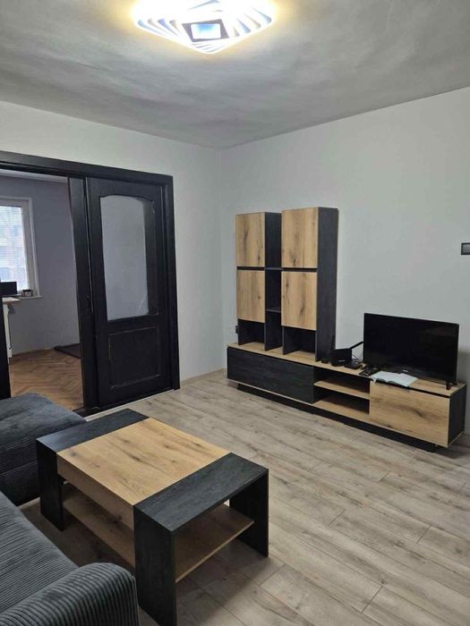 Дава се под наем Тристаен апартамент в София, Гоце Делчев - 90 кв.м за 747.66 € - Снимка #3