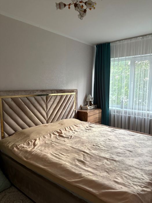 Продам кровать с матрасом