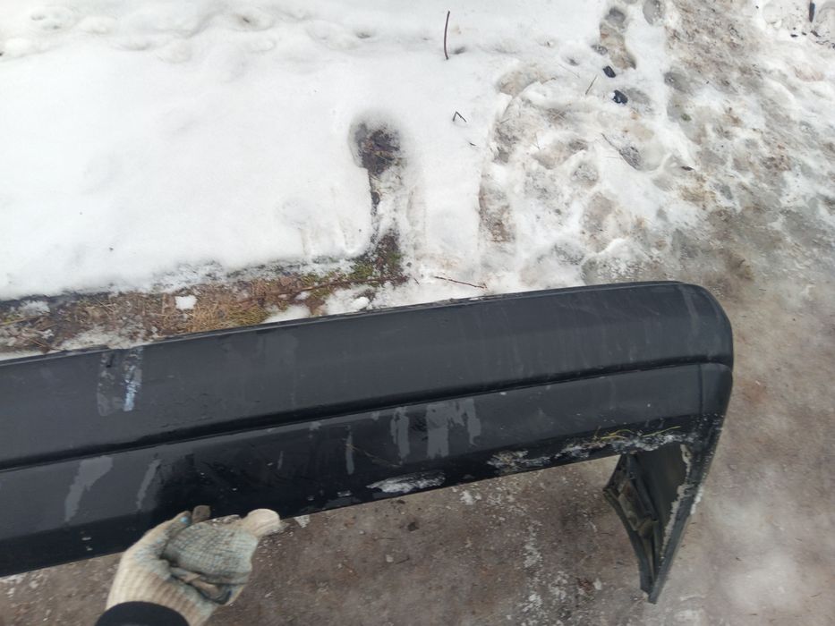 Бампер мерс 124 Е под ремонт