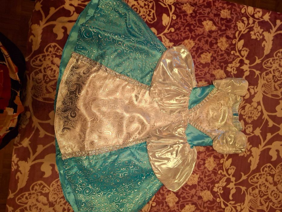 Новогодние костюмы