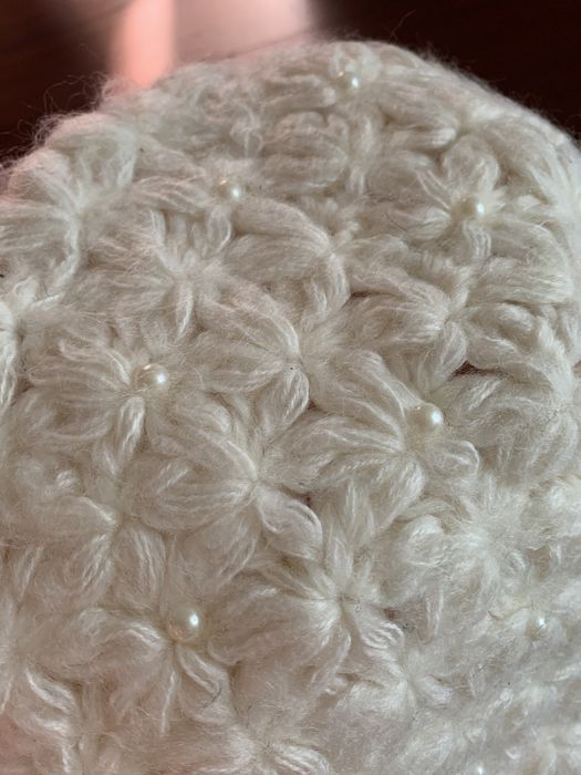 Женский вязаный берет