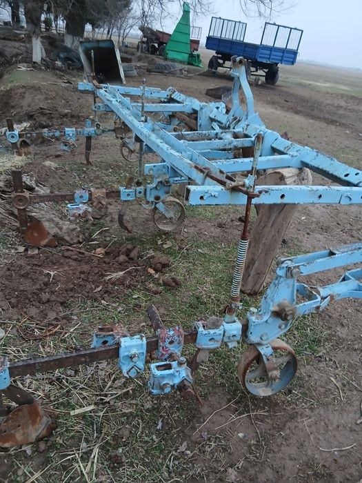 Kultivatsiya sotiladi 60-70 lik xam buladi