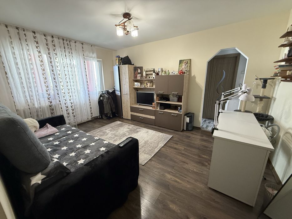Vand apartament 2 camere