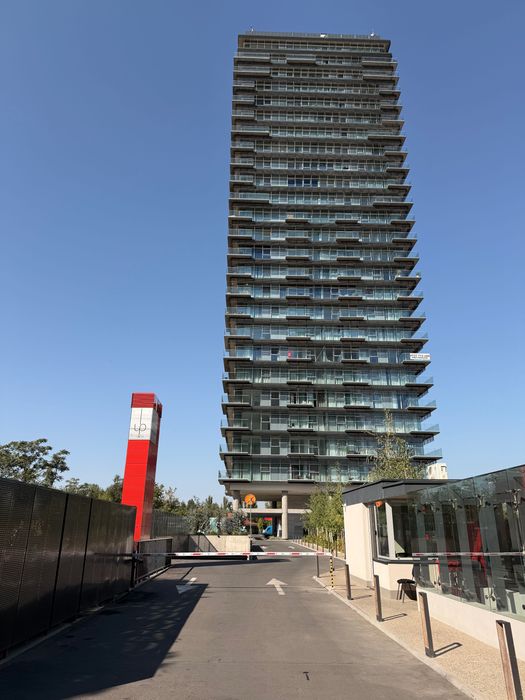 3-Room Apartment for Rent // Up-site I/ Parking Included // Spa