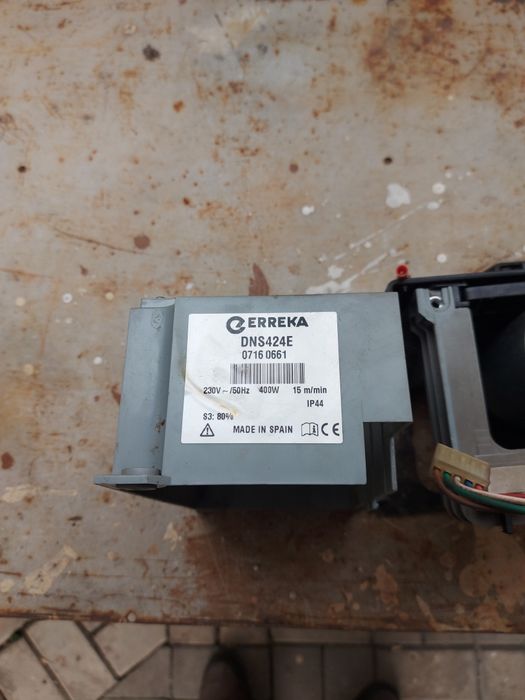 Двигатель для откатных ворот GERREKA DNS 424 E