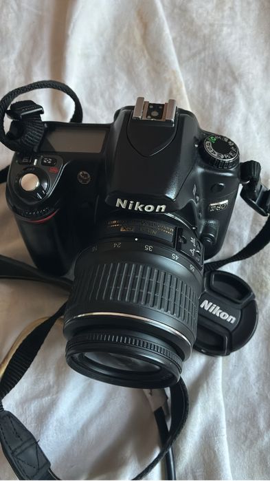 Pachet Foto Complet DSLR Nikon (D5100 + D80) | 2 Obiective (18-55mm & 70-300mm) | Doar 1000/3000 Cadre | Trepied & Accesorii