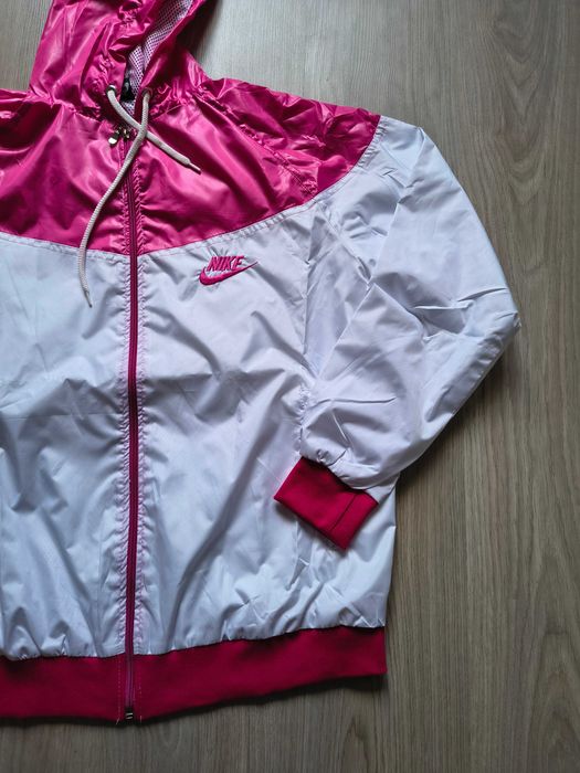 ПРОМО: Nike - Дамско шушляково яке