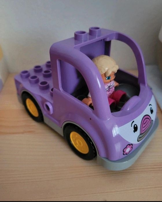 Mașinuța lego duplo