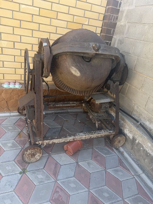 Продам советскую бетонамешалку